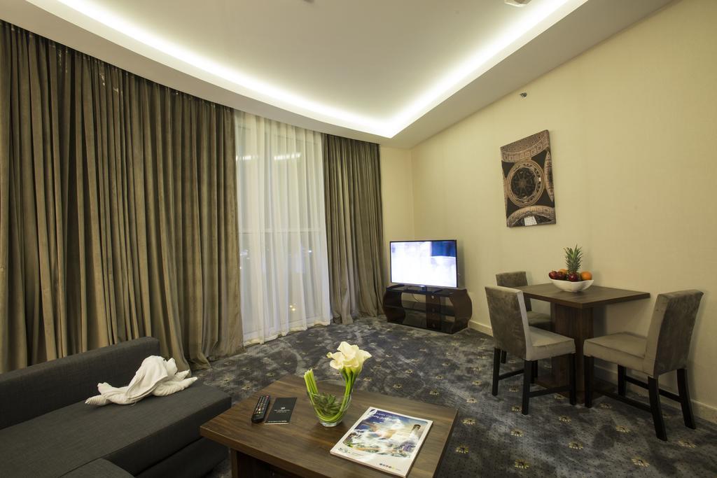 The Town Hotel Doha Exterior photo