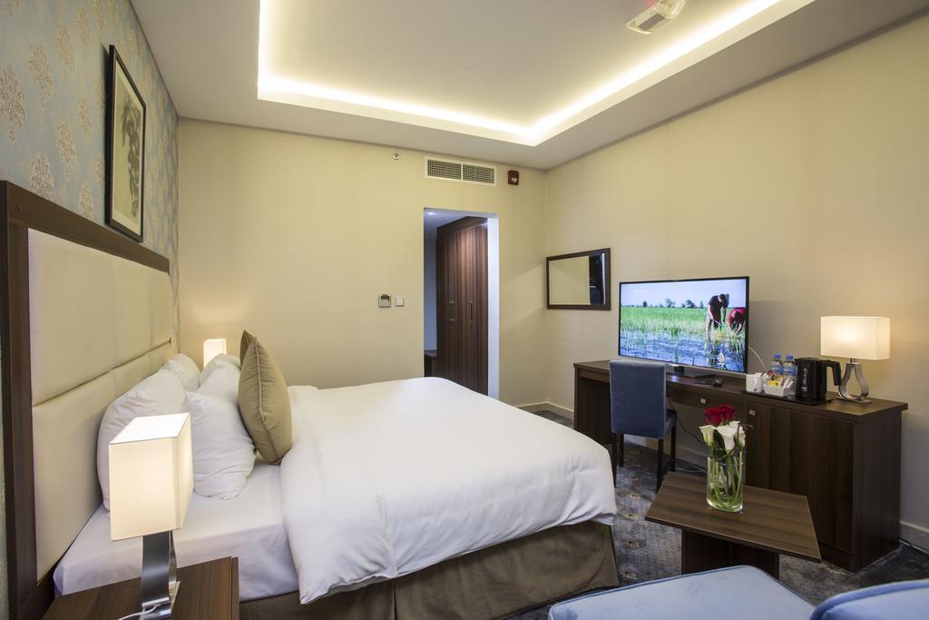 The Town Hotel Doha Exterior photo