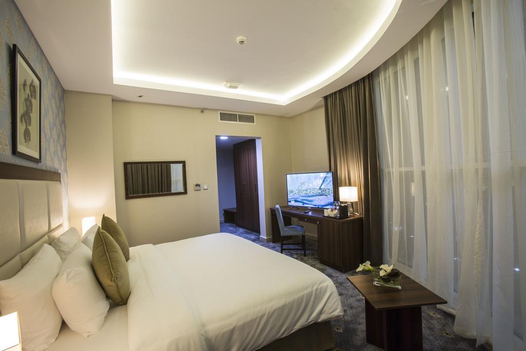 The Town Hotel Doha Exterior photo