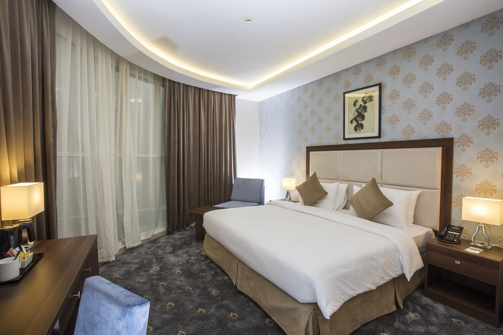 The Town Hotel Doha Exterior photo